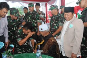 Tokoh 212 Apresiasi KSAD Dudung Bangun Masjid di Cirebon
